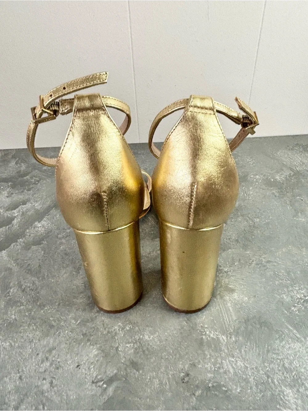 Schutz Cadey Lee gold block sandals heels metallic leather ankle strap size 9.5